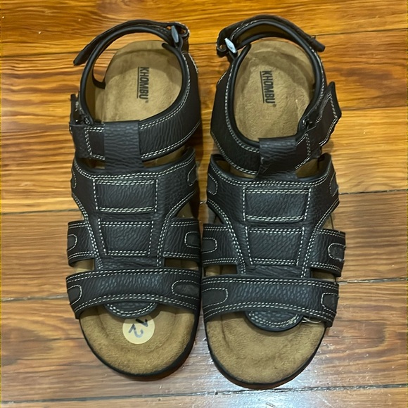 NEW! NEVER WORN! Men’s Brown Leather Sandals I purchased for my Dad-never worn - Picture 1 of 6